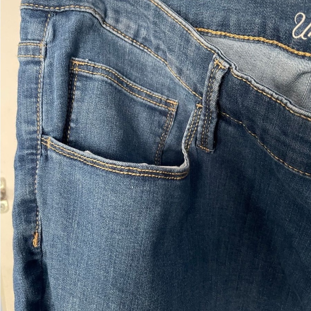 Universal Thread Jeans - Picture 4 of 9